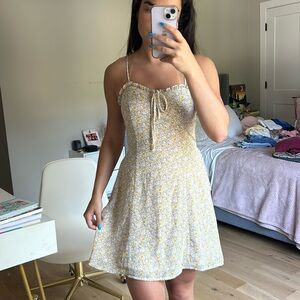 Floral yellow frilly dress from boutique Dor L Dor size small brand new